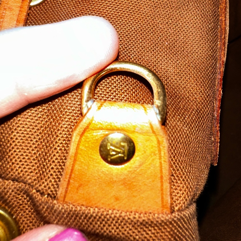 Preloved LV backpack Discontinued - Picture 1 of 8